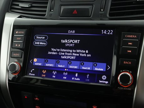 Nissan Navara Double Cab Pick Up Tekna 2.3dCi 190 TT 4WD Auto 17
