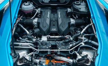 Lamborghini Revuelto 42