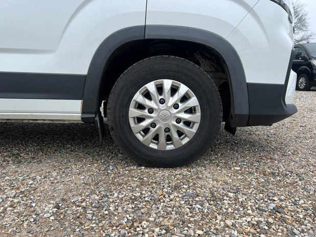 Maxus Deliver 9 LWB L3H2 (SOLD) Medium Roof Alloys Camera Sensors EURO 6 19
