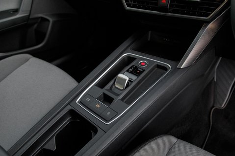 SEAT Leon ETSI SE DYNAMIC DSG MHEV 37