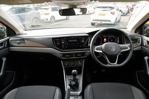 Volkswagen Polo LIFE TSI 3