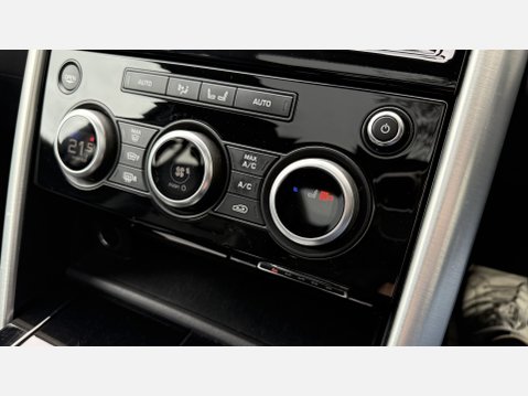Land Rover Discovery SDV6 HSE LUXURY 57