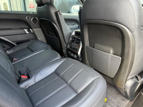 Land Rover Range Rover Sport 3.0 SD V6 HSE Dynamic Auto 4WD Euro 6 (s/s) 5dr 44