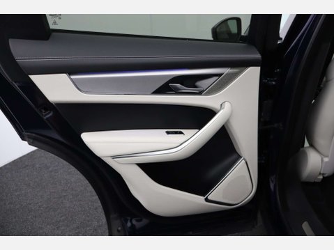 Jaguar F-Pace 2.0 F-Pace R-Dynamic SE Black PHEV AWD Auto 4WD 5dr 61