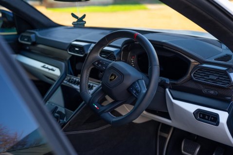 Lamborghini Urus 4.0 V8 BiTurbo S Auto 4WD Euro 6 5dr 33