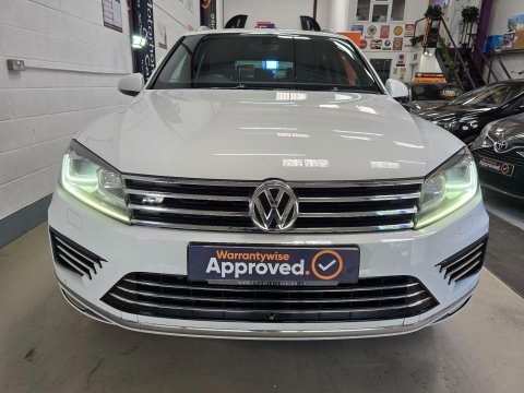 Volkswagen Touareg 3.0 TDI V6 BlueMotion Tech R-Line Plus Tiptronic 4WD Euro 6 (s/s) 5dr 16