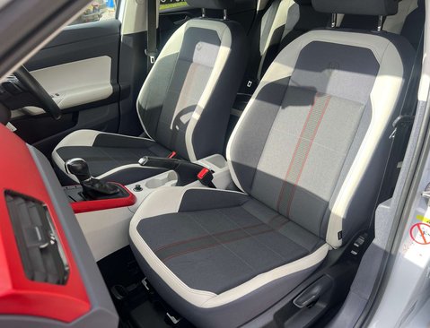 Volkswagen Polo 1.0 Polo Beats TSi Semi-Auto 5dr 34