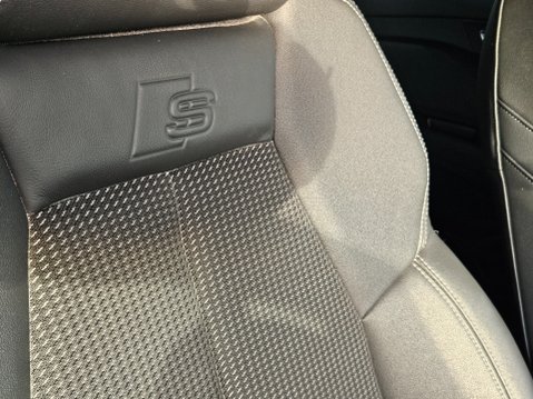 Audi Q4 SPORTBACK S LINE 21
