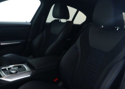 BMW 3 Series 2.0 320i M Sport Saloon 4dr Petrol Auto Euro 6 (s/s) (184 ps) 48