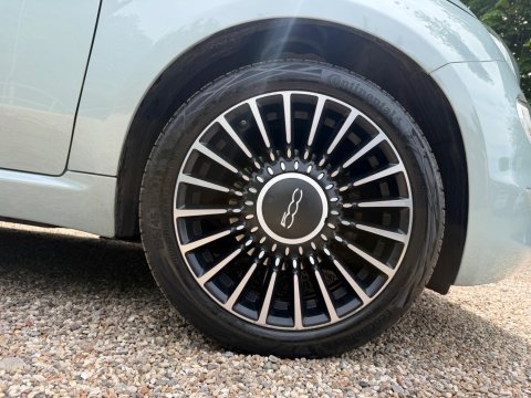 Fiat 500 1.0 MHEV Launch Edition Euro 6 (s/s) 3dr 18