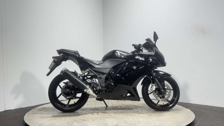 Kawasaki Ninja EX 250 2012 ONLY 9K NEW MOT 33BHP A2 READY 250CC SPORTS BIKE 1