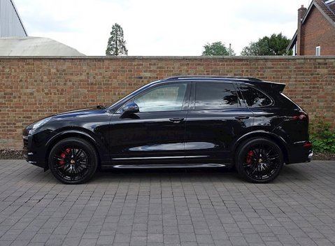 Porsche Cayenne Turbo 26