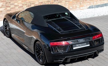 Audi R8 V10 Plus Spyder 10