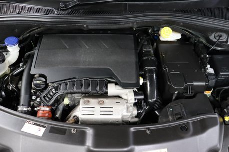 Peugeot 208 S/S TECH EDITION 44