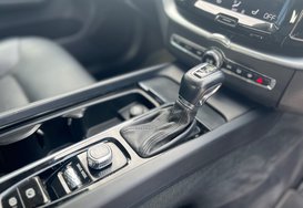 Volvo XC60 D4 MOMENTUM AWD AUTO 20