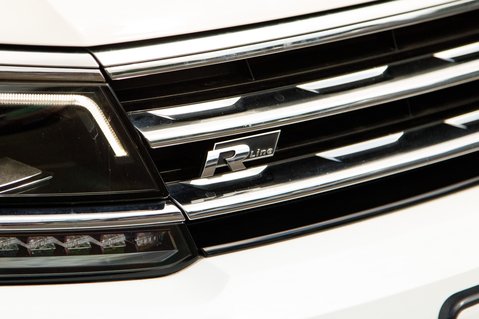 Volkswagen Tiguan R-LINE TECH TDI DSG 12