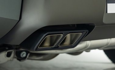 Land Rover Defender 110 OCTA EDITION ONE 47