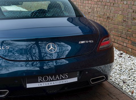 Mercedes-Benz SLS AMG 25