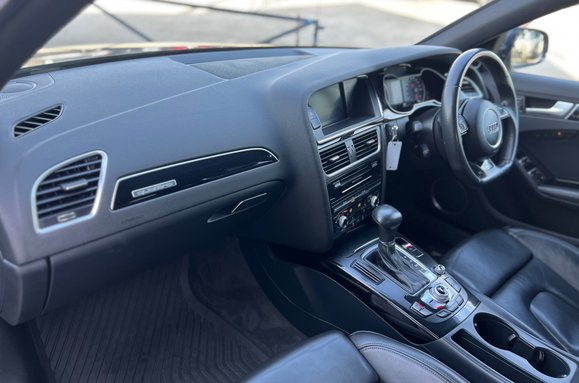 Audi A4 3.0 TDI QUATTRO BLACK EDITION AUTO 29