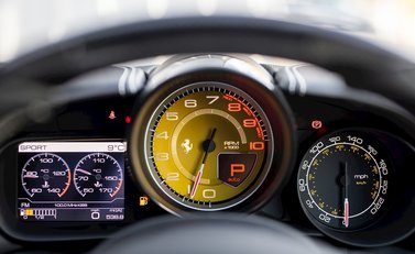 Ferrari California T 18