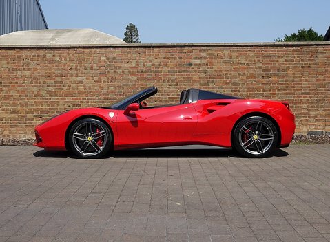 Ferrari 488 Spider 8