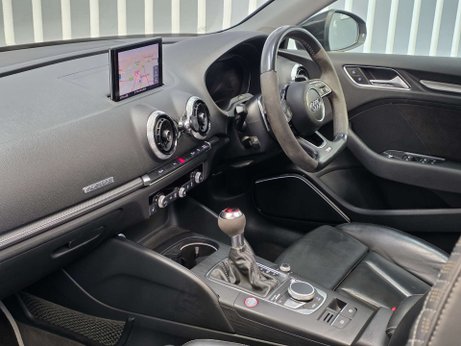 Audi RS3 2.5 TFSI Sportback 5dr Petrol S Tronic quattro Euro 6 (s/s) (400 ps) 32