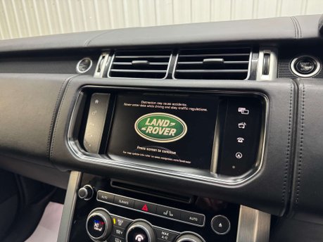 Land Rover Range Rover 3.0 Range Rover Autobiography SDV6 HEV Auto 4WD 5dr 82