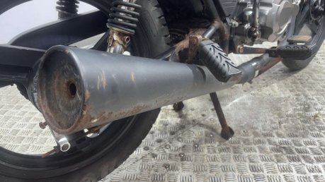 Zontes ZT 125 2011 17K RUNNING PROJECT BIKE SPARES OR REPAIR 125CC LEARNER 28