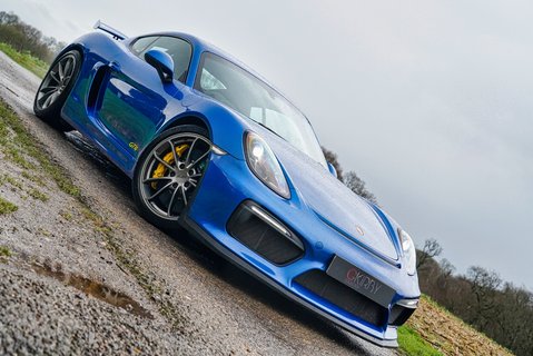 Porsche Cayman GT4 19