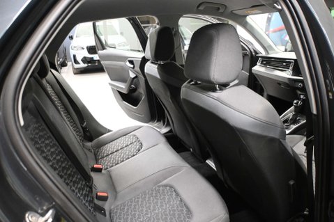 Audi A1 1.0 A1 Sportback 25 TFSI Sport Semi-Auto 5dr 26