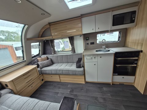 Bailey Pegasus grande GT 75 Amalfi  12