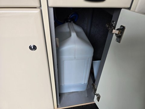 Volkswagen Campervan 24