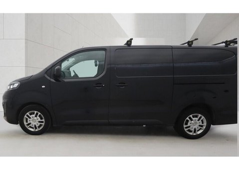 Vauxhall Vivaro 2.0 Turbo D 3100 Sportive Panel Van 6dr Diesel Manual L2 H1 Euro 6 (s/s) (1 9
