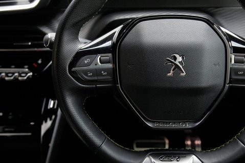Peugeot 208 GT PREMIUM 20