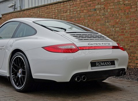 Porsche 911 (997) Carrera 4 GTS 14
