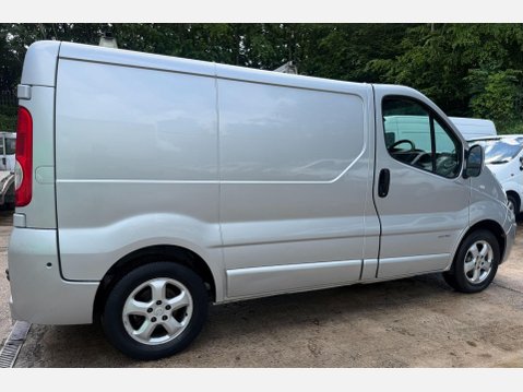 Renault Trafic 2.0 dCi SL27 Sport Panel Van 3dr Diesel Manual L1 H1 (198 g/km, 115 bhp) 20