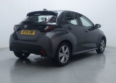 Toyota Yaris 1.5 Yaris Icon HEV CVT 5dr 12