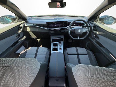 Vauxhall Grandland 1.2 Hybrid [136] GS 5dr e-DCT6 16