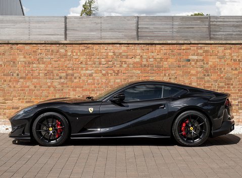 Ferrari 812 Superfast 2