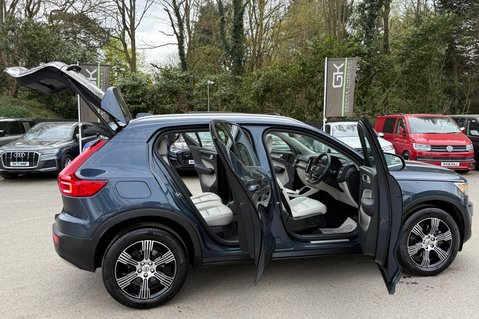 Volvo XC40 B4 INSCRIPTION MHEV 18