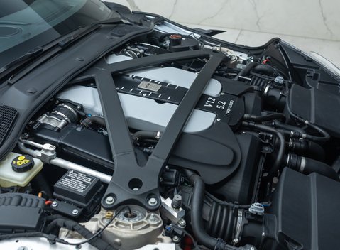 Aston Martin DBS Superleggera 40