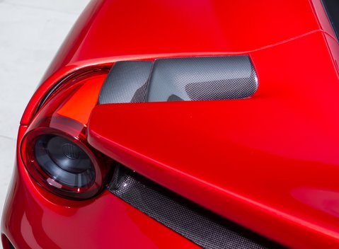 Ferrari 488 Pista 39