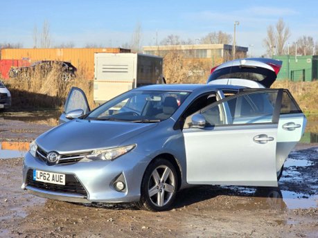 Toyota Auris 1.6 V-Matic Sport Hatchback 5dr Petrol Multidrive S Euro 5 (132 ps) 9