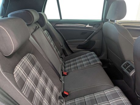 Volkswagen Golf 2.0 Golf GTD 5dr 46
