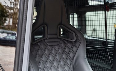 Land Rover Defender 90 Urban Truck 13