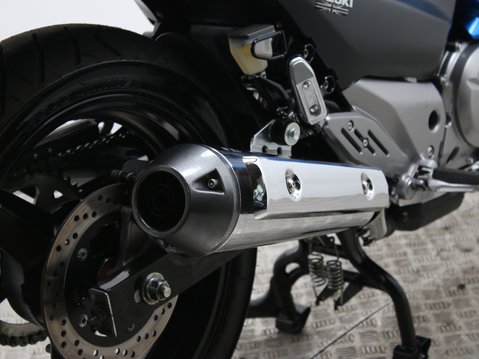 Suzuki Inazuma GW 250 FL5 28