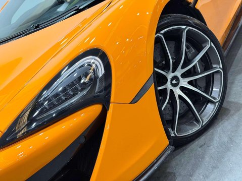 McLaren 570S 3.8 570s Coupe Semi-Auto 2dr 39