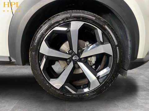 Nissan Juke 1.6 Tekna SUV 5dr Petrol Hybrid Auto Euro 6 (143 ps) Alloys - Air Con - DAB 10
