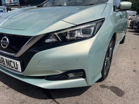 Nissan LEAF 40kWh Tekna Auto 5dr 11