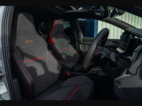Volkswagen Golf 2.0 Golf GTi Clubsport TSi Semi-Auto 5dr 10